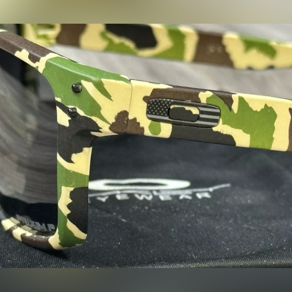Oakley HOLBROOK Matte Camo PRIZM P Deep Water Sunglass OO9102-3655 55mm - Picture 3 of 9